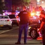 نيويورك.. الشرطة تبحث عن أدلة على دوافع إطلاق النار الجماعي المميت في برج مكاتب مانهاتن