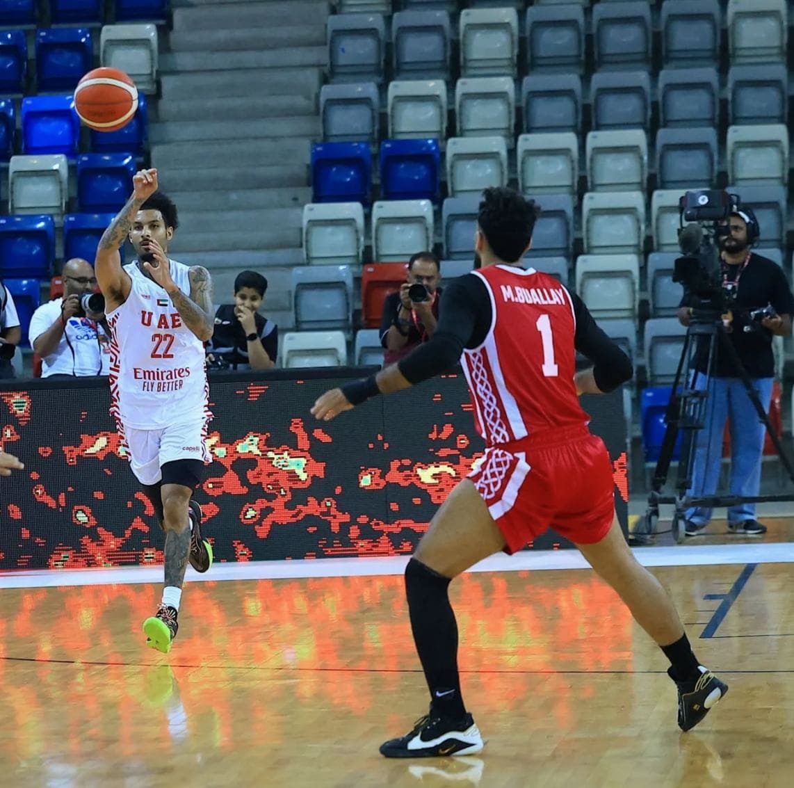 منتخب الإمارات لكرة السلة يفوز على البحرين في البطولة العربية