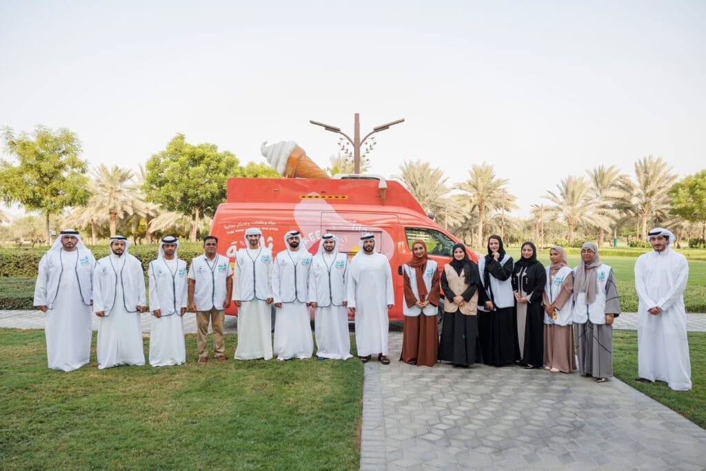 فريق البلدية في حملة "ثلاجة الفريج"