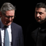 زيلينسكي في لندن بينما تستعد أوكرانيا للقاء ترامب وبوتين