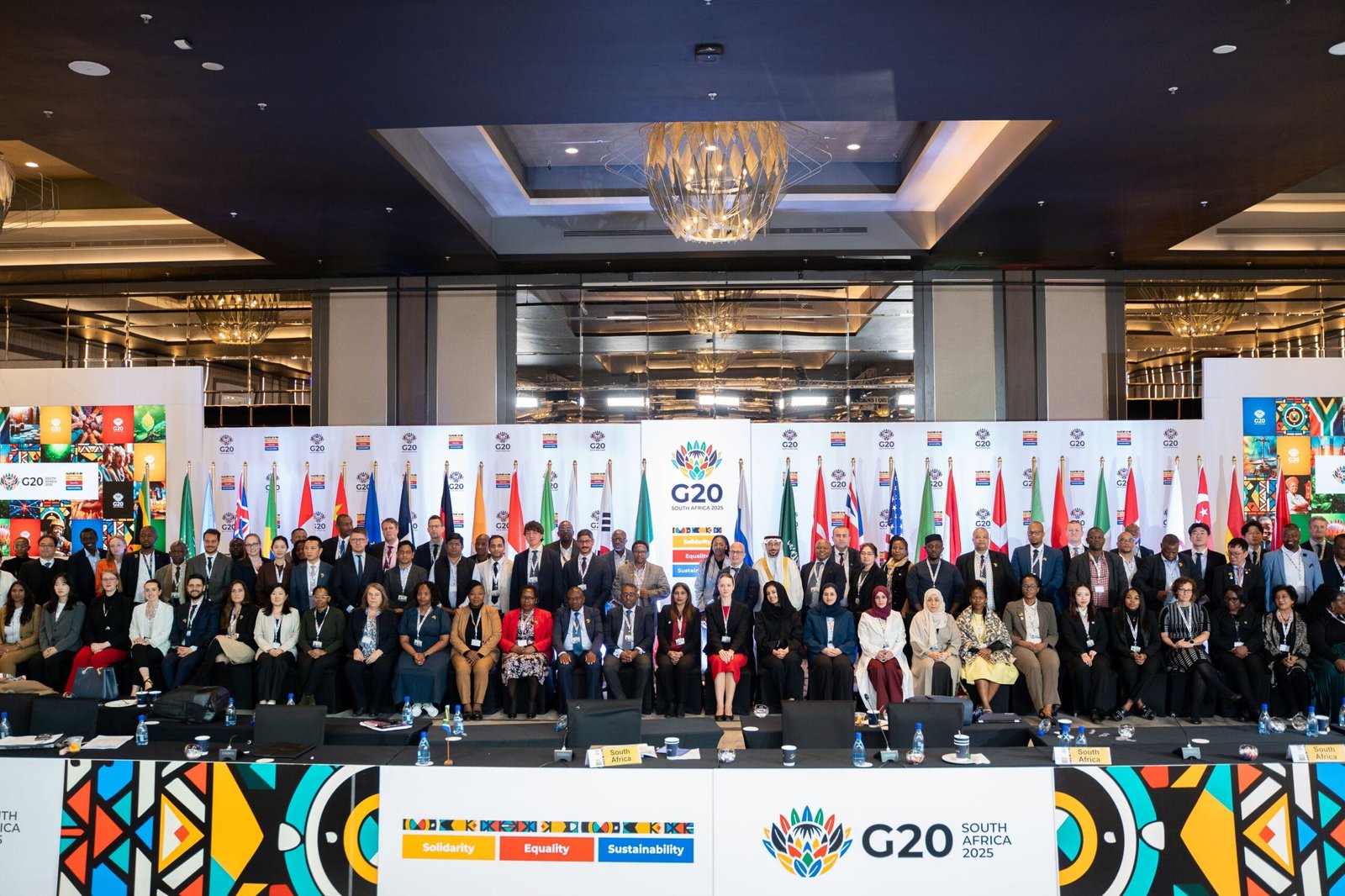 UAE reviews efforts to support energy transition during G20 meetings in South Africa