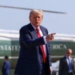 ترامب يفرض رسوماً جمركية باهظة على عشرات الدول