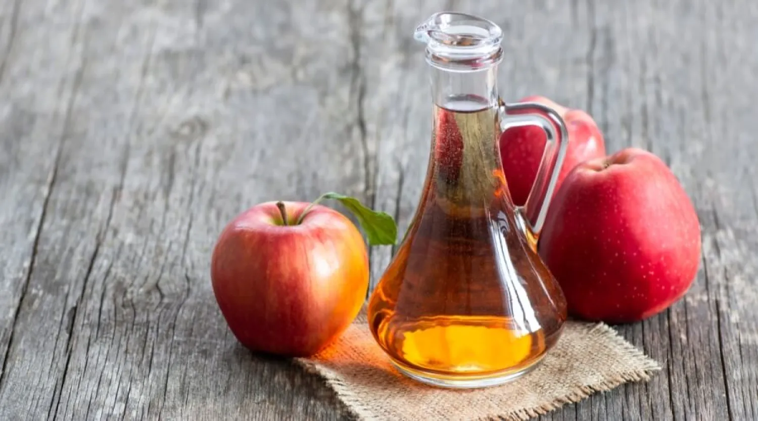7 benefits of apple cider vinegar if you eat it before bed