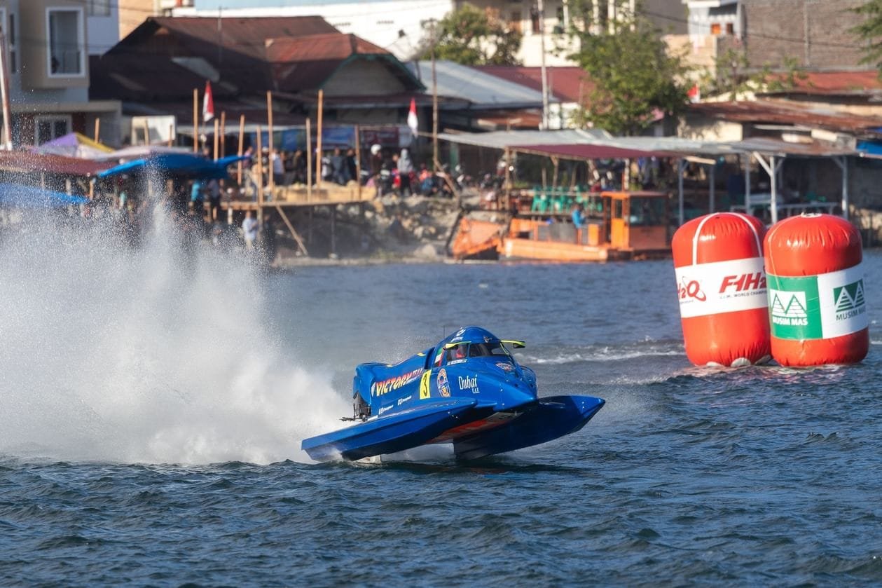 UAE boats lead sprint races in Formula 1 World Cup in Indonesia