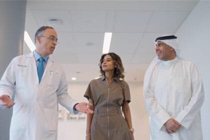 أبوظبي.. "كليفلاند كلينك" ينقذ حياة مواطنة كويتية بعملية زراعة مزدوجة للكبد والكلى