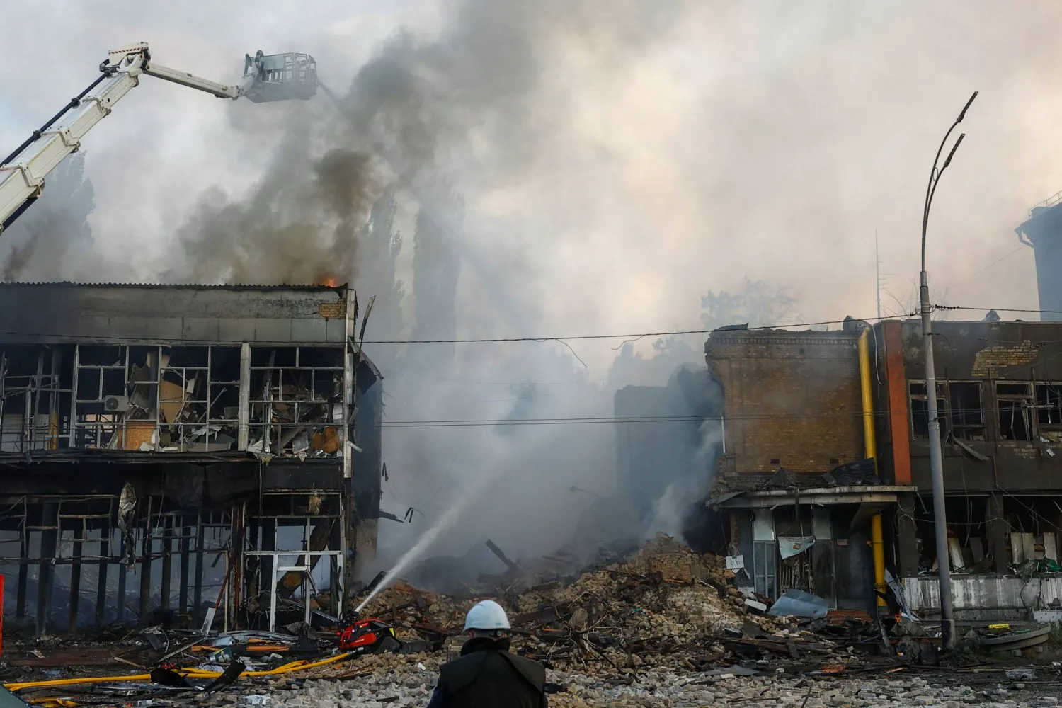 Hundreds of drones and missiles.. Russian bombing targets Ukrainian cities  
