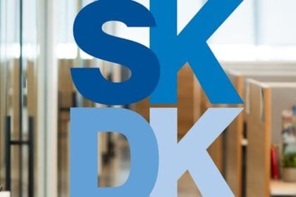 إسرائيل تفقد ذراعها الدعائية في واشنطن تحت ضغط الشارع الأمريكي