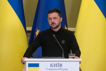 Zelensky discusses purchasing American weapons with envoy Kellogg