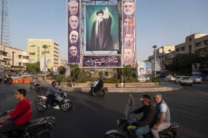 ساعات تفصل إيران عن العقوبات.. والخيارات محدودة