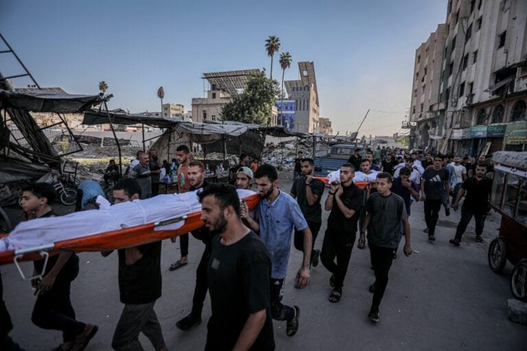 Israel intensifies its bombing of Gaza and announces entering a "decisive phase" amid mounting international outrage.