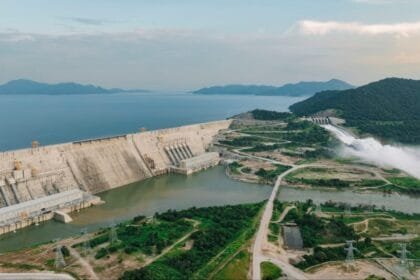 النيل خط أحمر.. السيسي يجدد موقف مصر: المياه قضية حياة أو موت