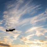 فرنسا.. طائرة تعلق في الجو لسبب غير متوقع