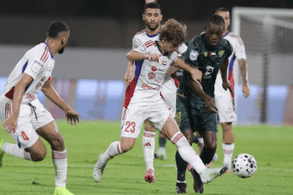 خورفكان يفرض التعادل على الشارقة في قمة مثيرة بدوري أدنوك