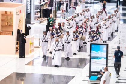 معرض أبوظبي الدولي للصيد والفروسية يختتم فعاليات اليوم الرابع بالعروض التراثية والتجارب الثقافية الغنية