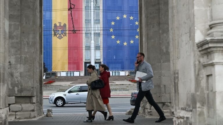 Fake bomb threat disrupts Moldovan embassy in Brussels on election day