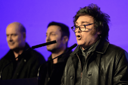 رئيس الأرجنتين يتلقى هزيمة ساحقة في انتخابات بوينس آيرس 