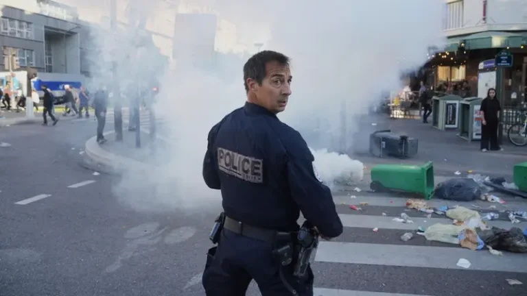 فرنسا.. اعتقال حوالي 200 شخص في المراحل الأولى من يوم احتجاجات كبرى