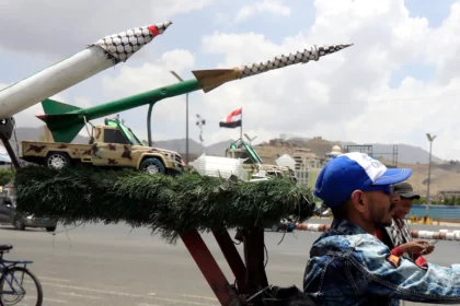 الحوثيون: مستمرون في مواجهة إسرائيل 