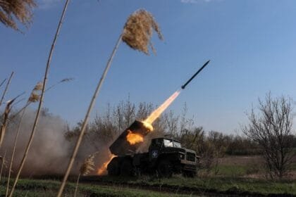 قائد الجيش الأوكراني يقر بتفوق الروس.. القوات الروسية تتقدم