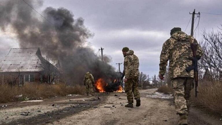 Donetsk.. Russian forces take control of two new towns 