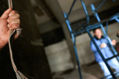 العثور على سجن تحت الأرض في سوريا أشبه بـ "مغارة تعذيب"