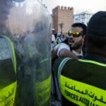 موجة غضب شبابية تهز الشارع المغربي: 4 أيام احتجاجات شبابية تتحول إلى مواجهات عنيفة.. مئات الإصابات واعتقال أكثر من 400 متظاهر