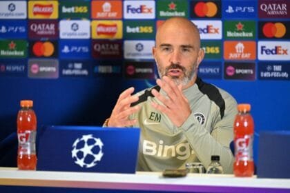 الإيطالي إنزو ماريسكا المدير الفني لنادي تشيلسي الإنجليزي