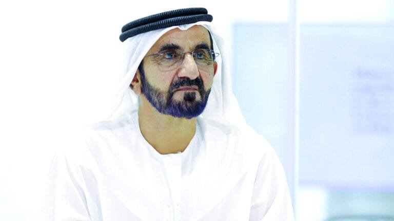 محمد بن راشد: "طيران الإمارات".. 40 عاماً تنقل البشر وأحلامهم إلى دبي