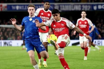 English Premier League: The London derby between Chelsea and Arsenal ends in a draw, while Liverpool bounce back against West Ham.