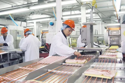 أمريكا إغلاق أكبر مصنع للحوم المعلبة في بسبب تراجع توريدات البقر (اصورة/ارشيفية)