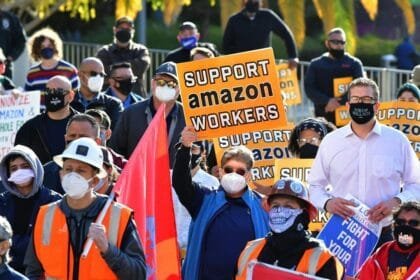 احتجاج الامازون