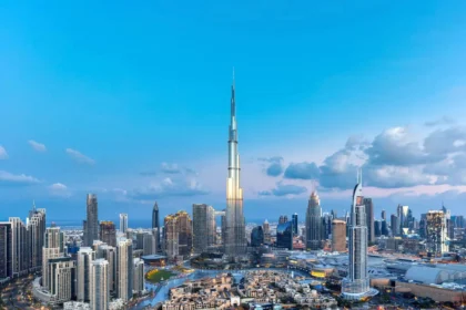 الصحة والعقارات أبرز المحركات.. اقتصاد دبي يقفز 4.4% متجاوزاً 65 مليار دولار في 6 أشهر