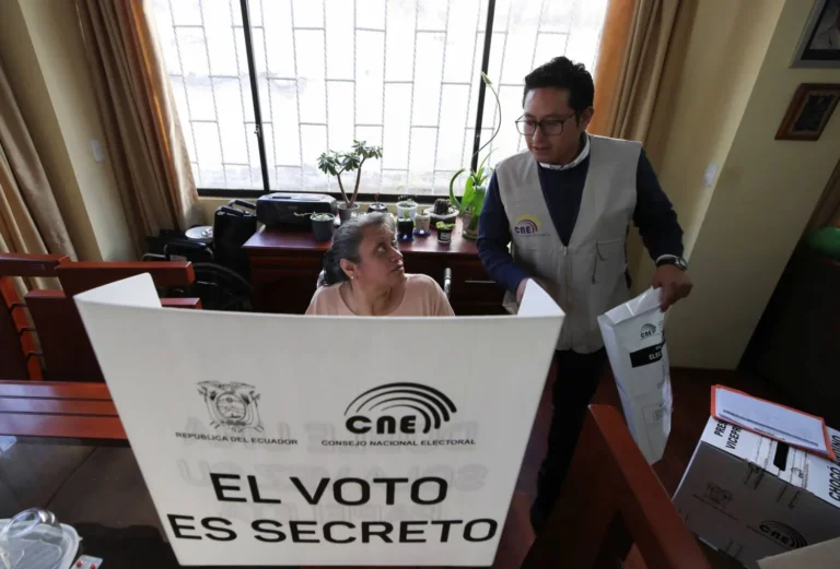انتخابات الاكوادور