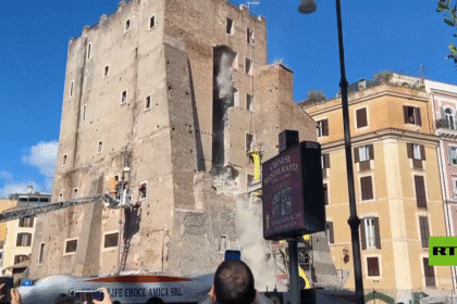 انهيار برج تاريخي يعود للقرون الوسطى في روما أثناء أعمال الترميم