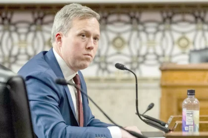 دانيال دريسكول وزير الجيش الأمريكي