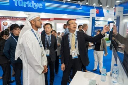 بفرص تصنيع بـ 168 مليار درهم.. "اصنع في الإمارات" تتصدر مشاركة "الصناعة" في "أديبك"