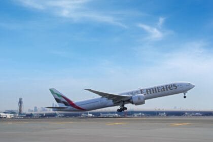 طيران الإمارات تعزز عملياتها إلى القاهرة برحلة يومية خامسة