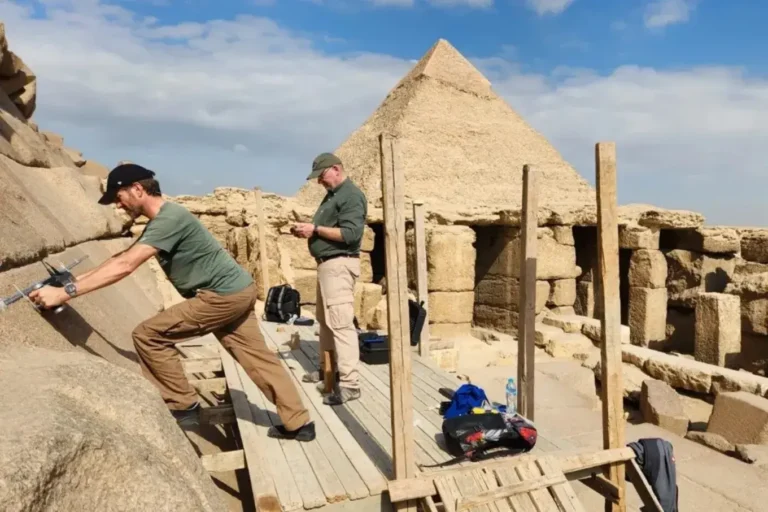 فريق بحثي يكتشف فراغات غامضة قد تسهم في فك ألغاز الأهرامات