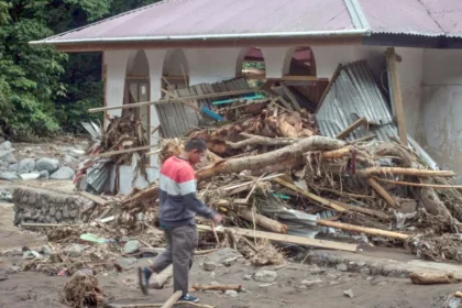 مواطنو سومطرة في رعب بعد زلزال قوي بقوة 6.6 ريختر