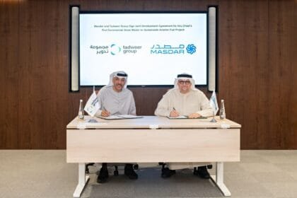 "مصدر" ومجموعة تدوير تتعاونان لتطوير أول مشروع تجاري لتحويل النفايات إلى وقود طيران مستدام