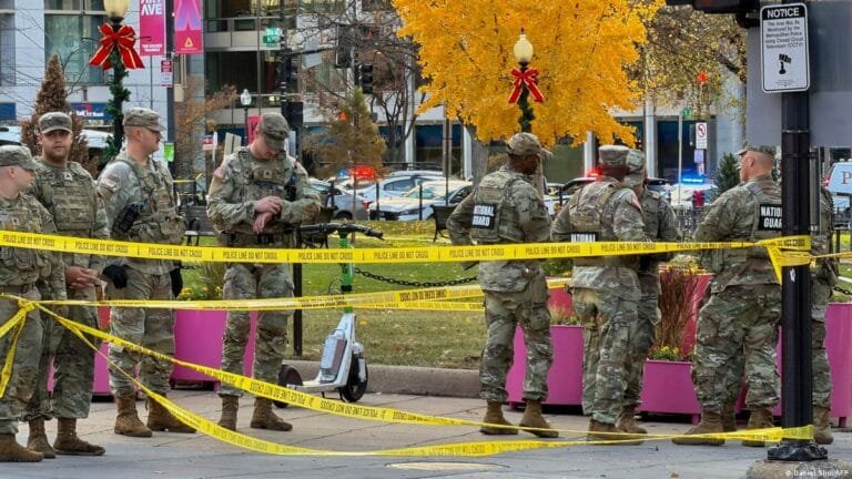 Trump halts immigration applications for Afghans