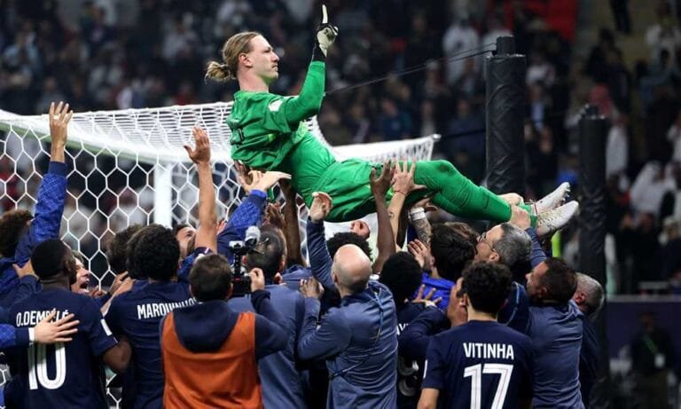 باريس سان جيرمان الفرنسي يتوج بطلا لكأس إنتركونتيننتال على حساب فلامنجو البرازيلي