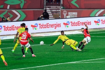 محمد صلاح يقود منتخب مصر لفوز قاتل على زيمبابوي في أمم أفريقيا