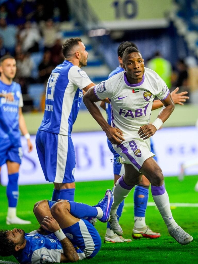 العين يسقط في فخ التعادل أمام النصر في الدوري الإماراتي