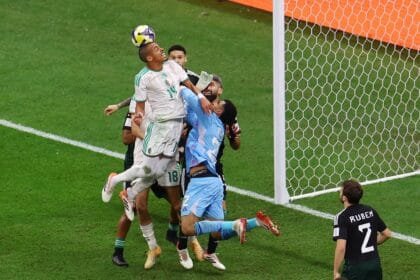 في مباراة ماراثونية.. المقبالي يقود منتخب الإمارات إلى نصف نهائي كأس العرب بعد الفوز على الجزائر