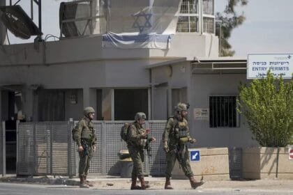 Israel bars six Canadian parliamentarians from entering the West Bank.. Ottawa protests