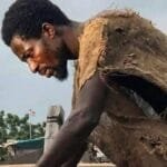 مدّعي النبوة في غانا يثير الجدل: قصة “إيبوه نوح” وسفن الطوفان المزعومة