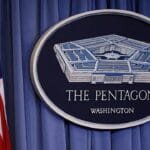 تقرير البنتاجون يفضح تسريب معلومات حساسة خلال أزمة «سيجنال»