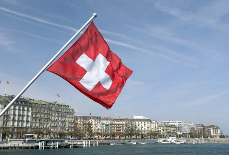 By an overwhelming majority: The Swiss reject a 50% tax on the wealthy