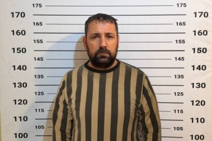 الأمن الداخلي السوري يفكك مخبأ أسلحة لخلية "سرايا الجواد" بريف جبلة